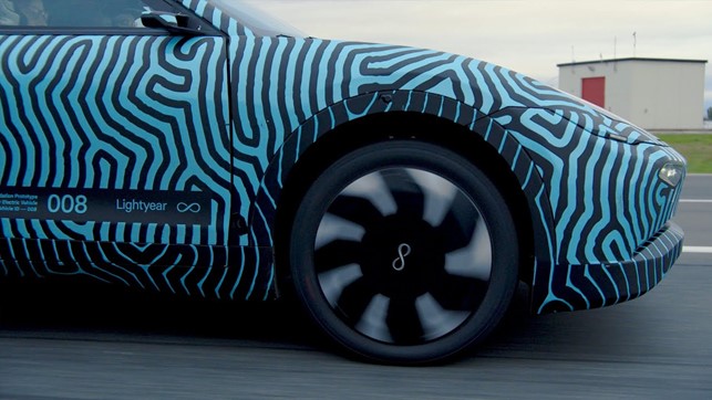 Lightyear and Bridgestone join forces to develop a revolutionary tyre for the Lightyear One vehicle