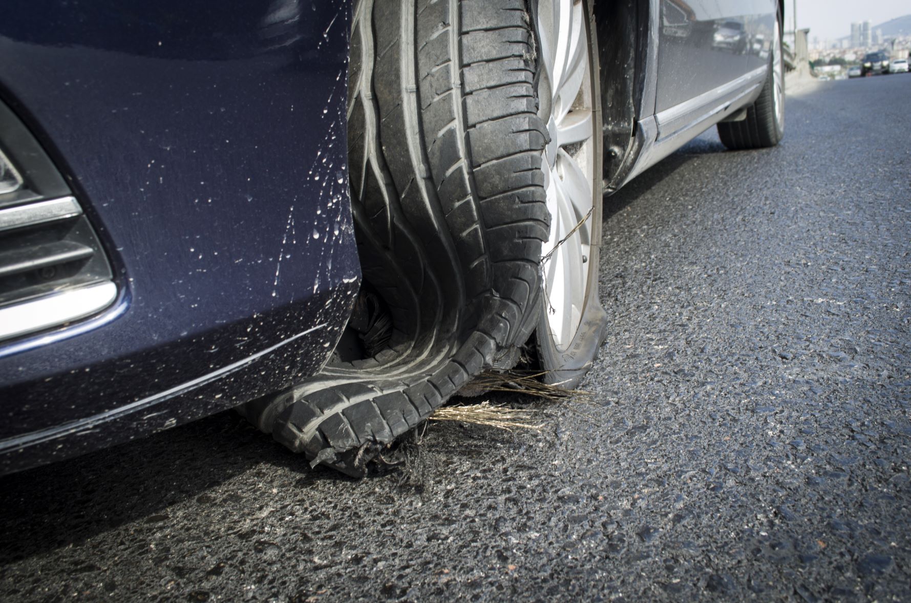 Spot Tyre Damage & Stop Exploding Tyres Accidents | etyres